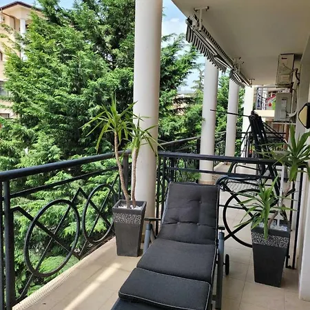 2 Bedrooms Apartment *